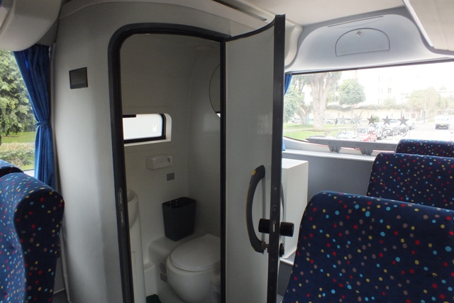 BUS10 B7U960 Foto Bano