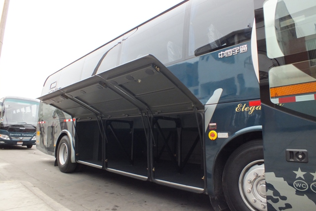 BUS10 B7U960 Foto Bodega